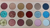 Image 4 of Xo Glam Palette