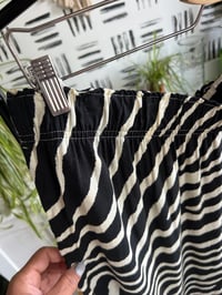 Image 2 of H &M printed wide leg pants 