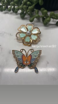 Image 5 of Brooch sets inside