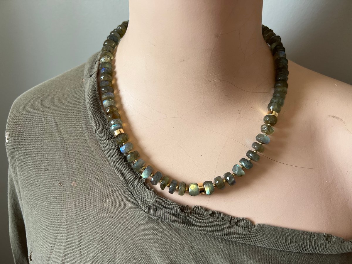 *new* CLASSIC strand- labradorite + gold