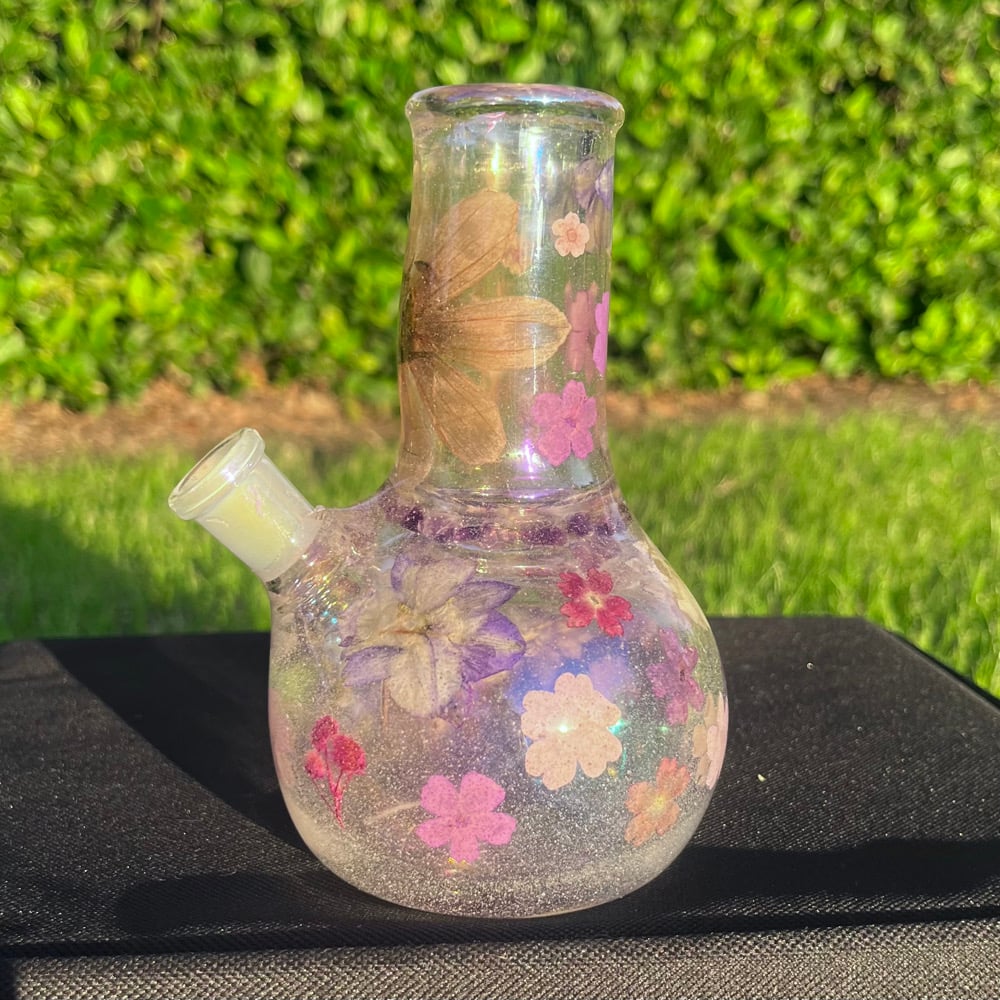 Image of amethyst & purple flower holographic 6"