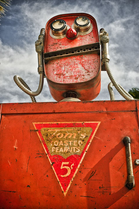 Image of  Robot Tom. Recycled Americana 