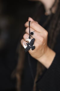 Image 1 of Collana Corvo, Luna e Adularia grigia