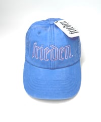 frieden Cap Pink on Cornflower Blue