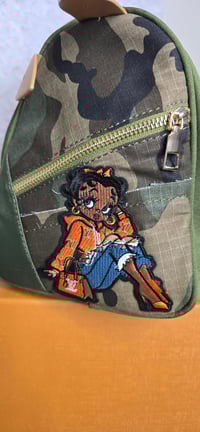 Image 2 of Orange & Camo Gorg girl speedy with matching hat