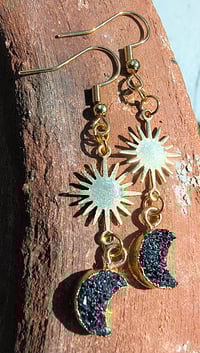 Image 8 of Day & Night 