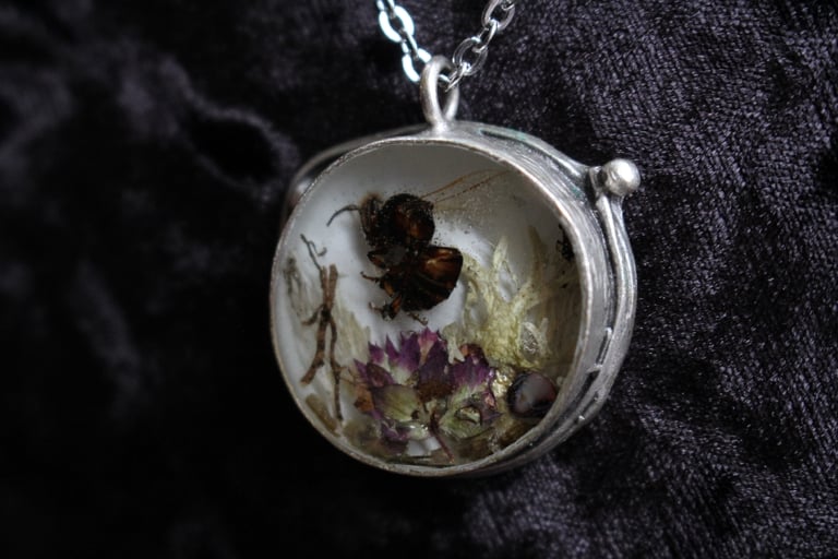 dead good bee floral diorama round necklace Image 5