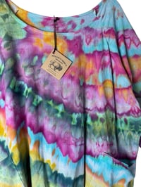 Image 7 of XL 100% Cotton Forager Top in Tropical Agate Ice Dye