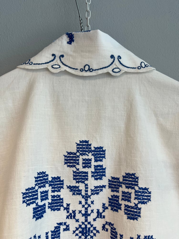 Image of Blue embroidery shirt (small)