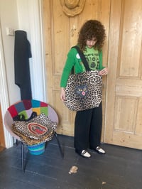 Image 8 of Black cat patch leopard large lined tote bag
