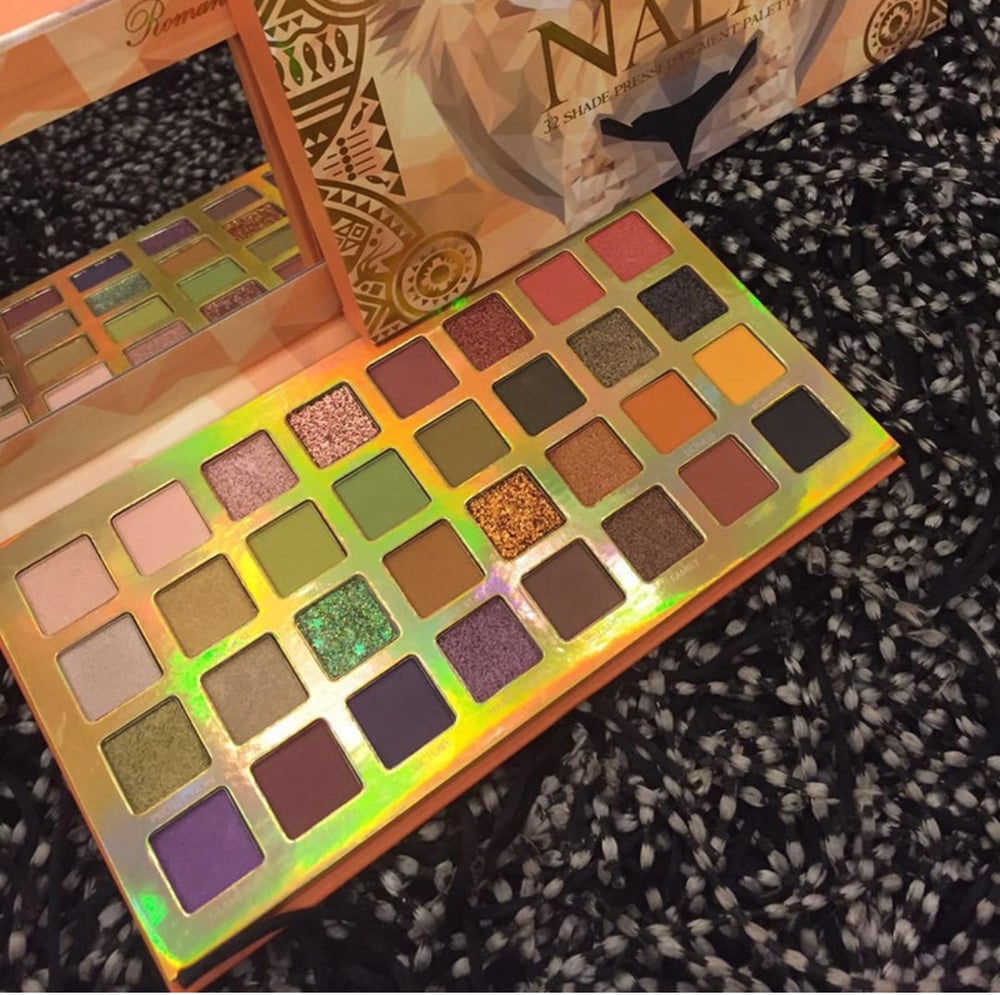 Image of Nala 32 Color Eyeshadow Palette 