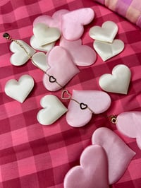 Image 2 of Bracciali con cuori 