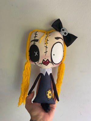 it’s Angelica!!