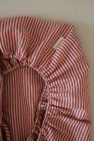 Image of linen striped fitted bedsheet