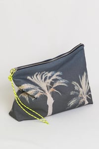 Image 1 of Pouch Sotogrande ZUBI