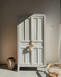 Image 1 of - L'ARMOIRE PARISIENNE - 