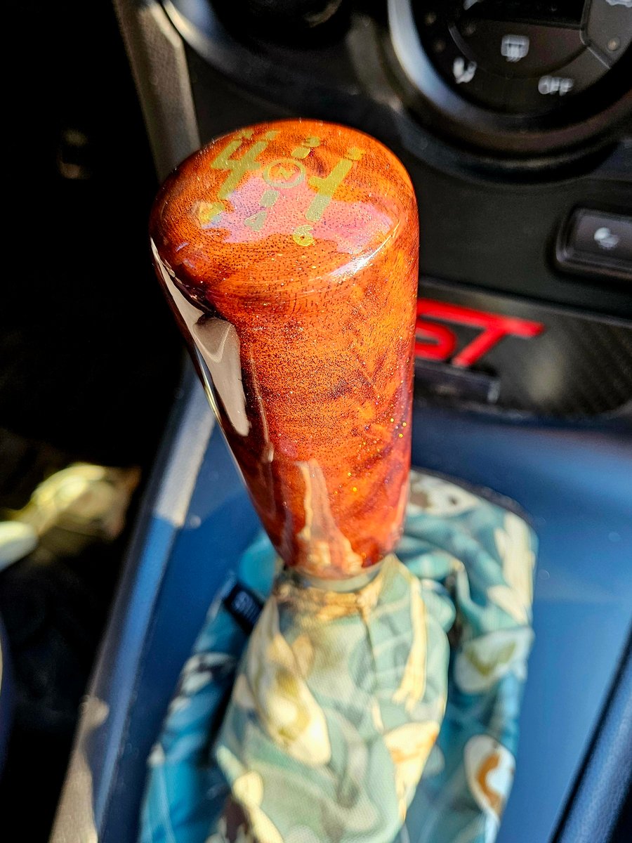 Image of Ford Focus/Fiesta ST Cylinder Shape Shift Knob