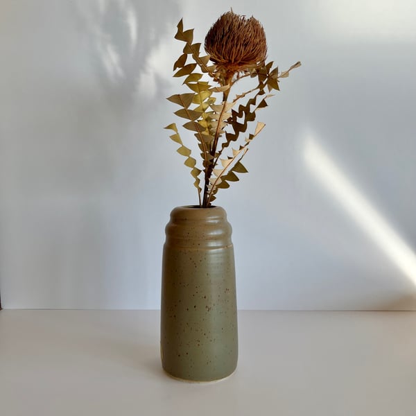 Image of Vase in green colour