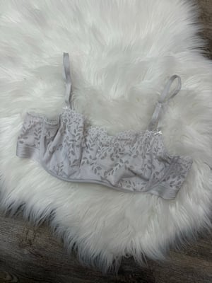 Image of PINK Victoria’s Secret Grey Lace Bra - 34B