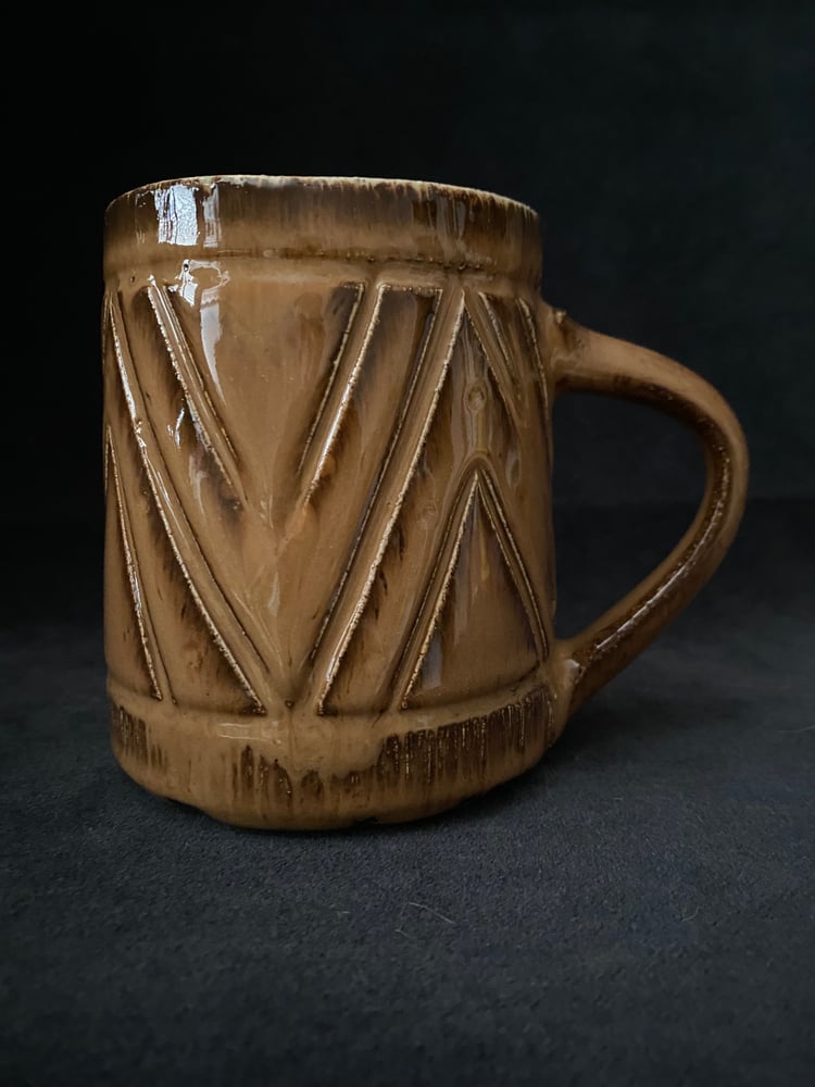Image of Glossy Brown Tapa Coffee Mug (b)