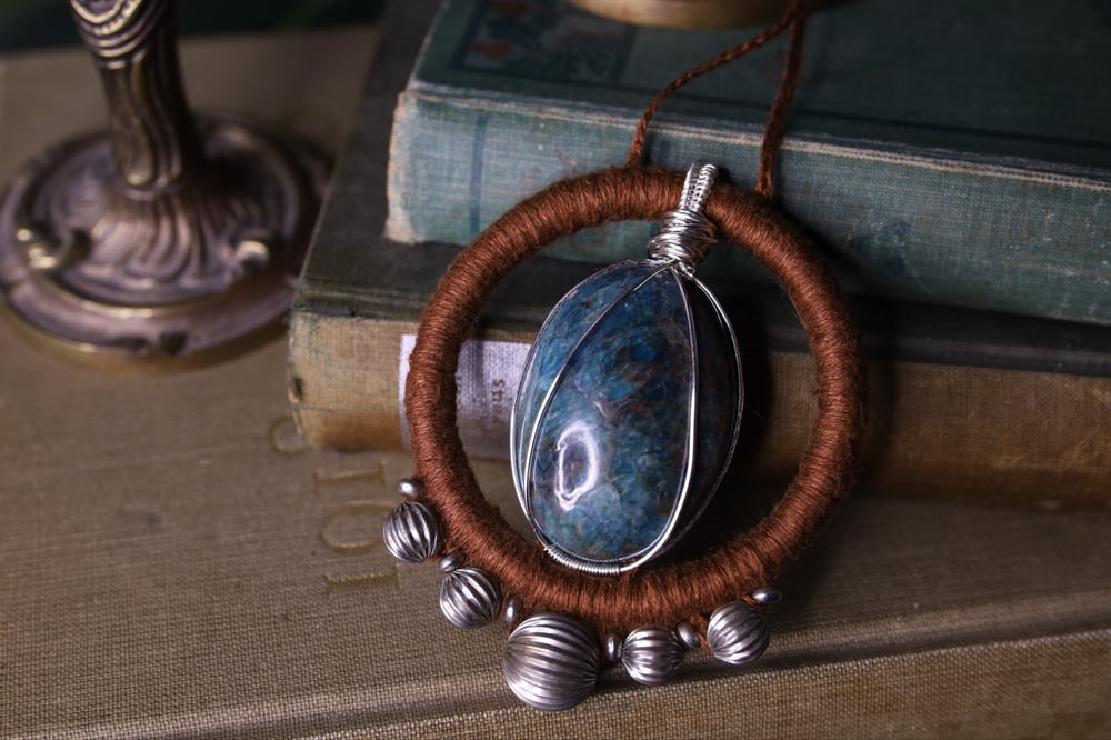 Image of Coppery brown apatite necklace