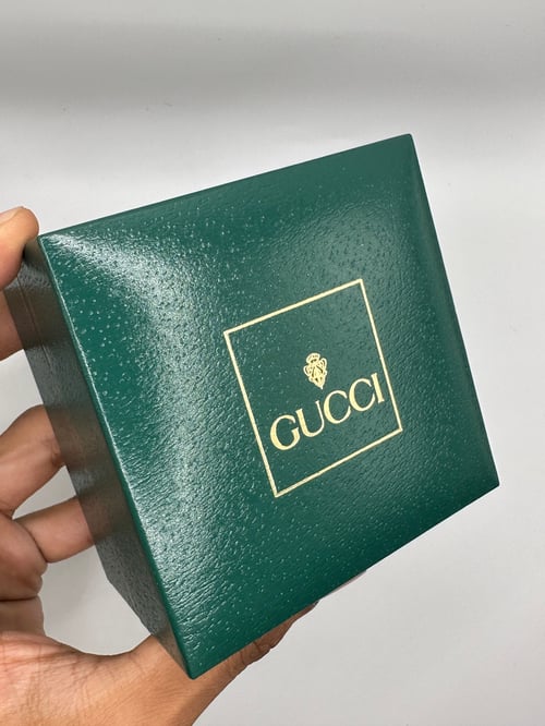 Image of Vintage Mint Condition 1984 Two Tone Cream Dial Gucci (Japan Exclusive)