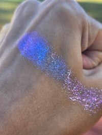 Image 11 of Heaven's Night Holochrome Holographic Glitter Eyeshadow