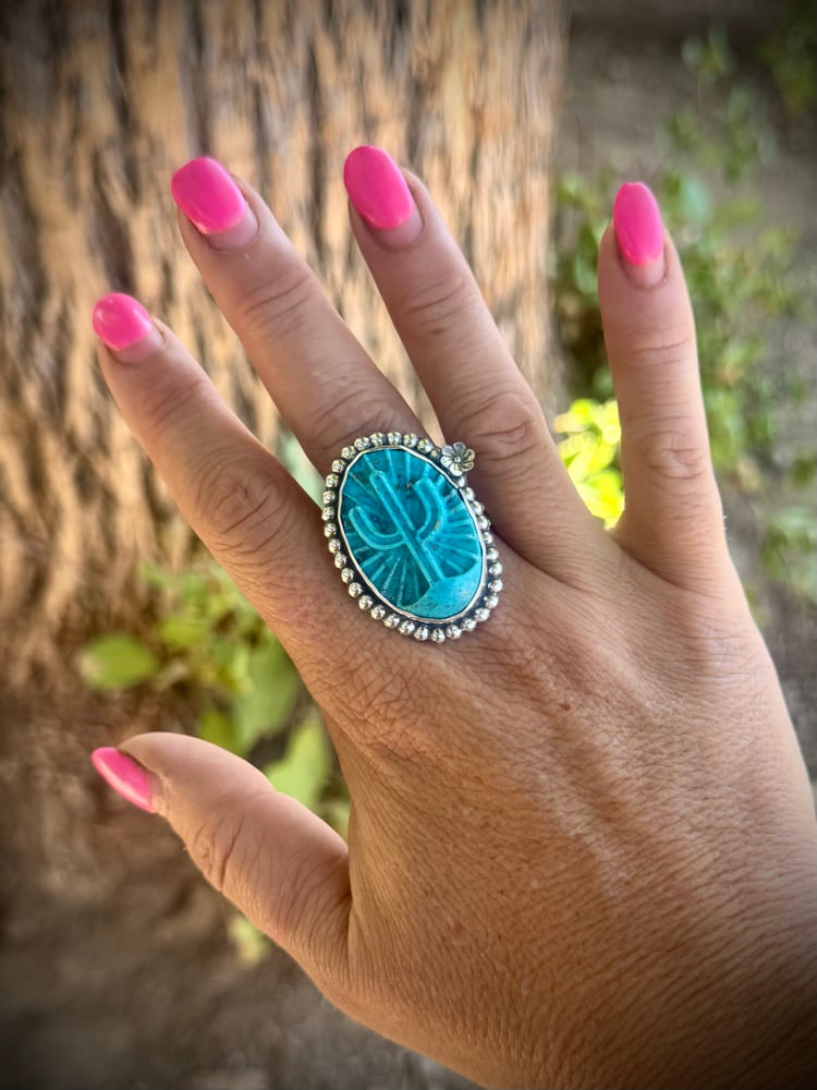 Image of Carved Kingman Turquoise Adjustable Ring 🩵(4)