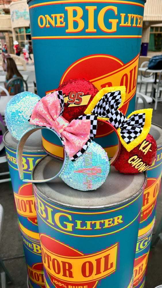 Image of Lightening McQueen & Flo's V-8 Earz