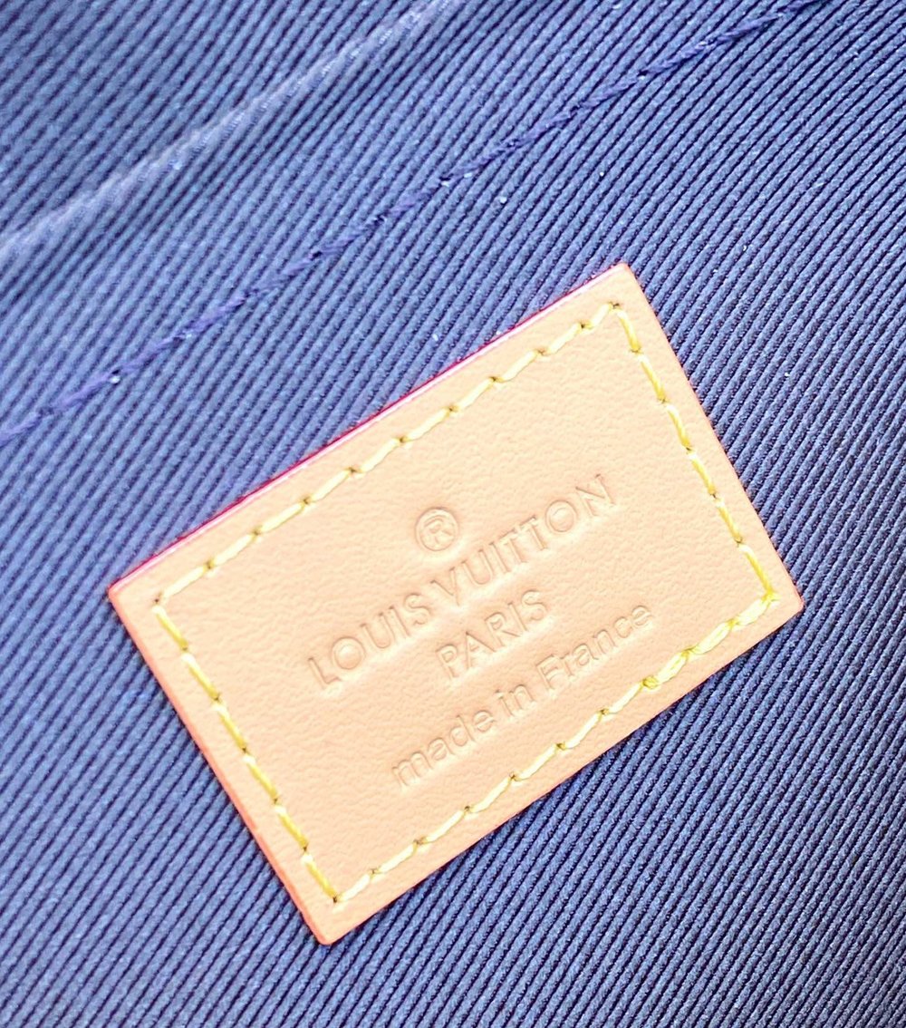 LV Coloured Pouch