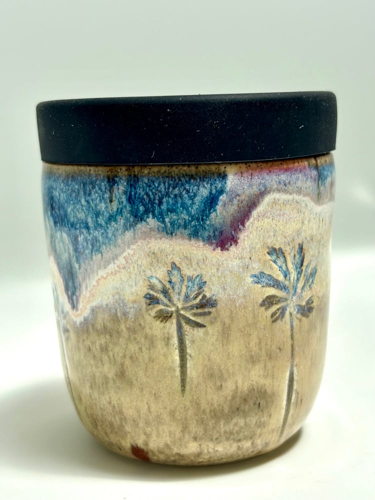Image of Palm Cup Dusk Medium