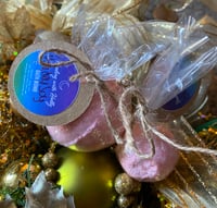 Image 1 of Holiday bath bombs 