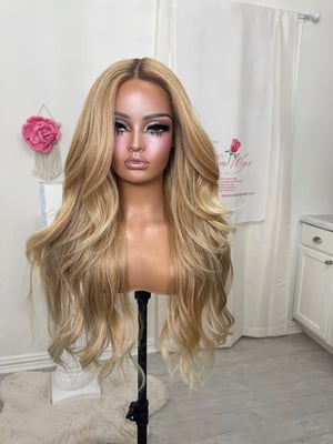 Image of Rita with clip in extensions (pre order)