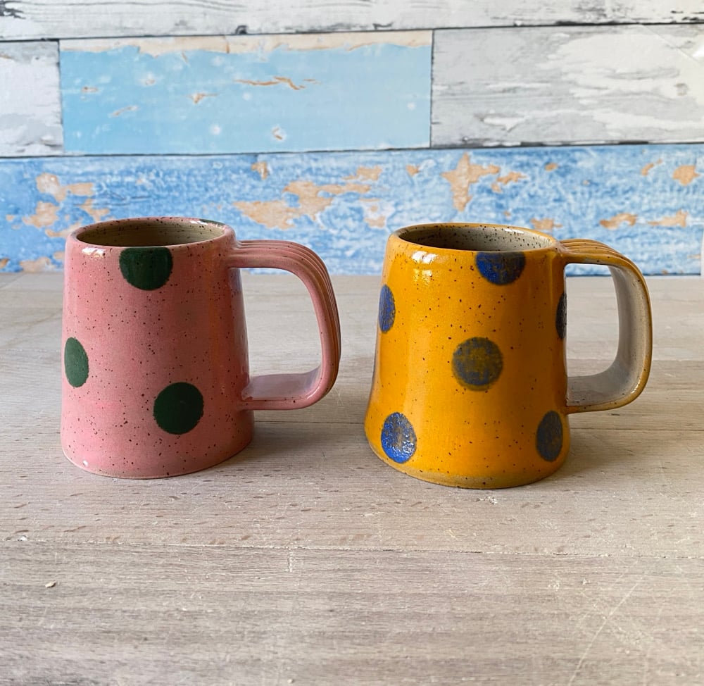 Spotty Flat white duo.