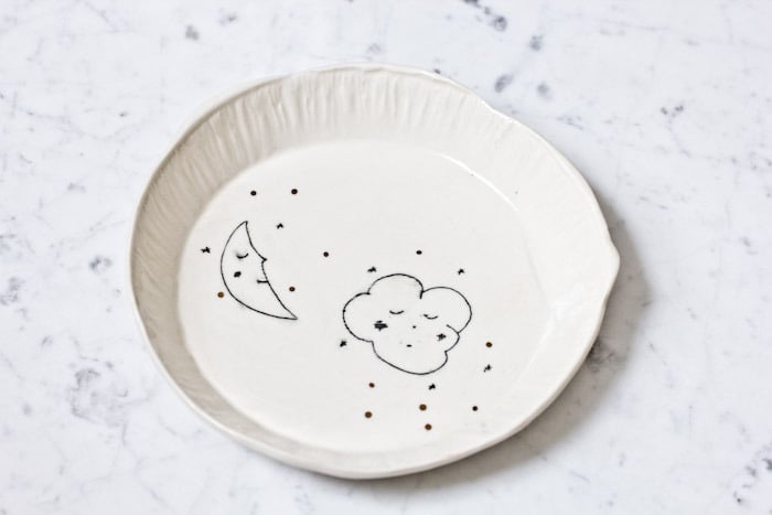 Image of L'assiette en porcelaine nuage // Bone china plate cloud