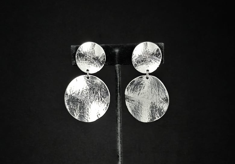 Image of Silver Double Circle Clip Earrings 