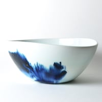 Image 1 of large blue and white bowl