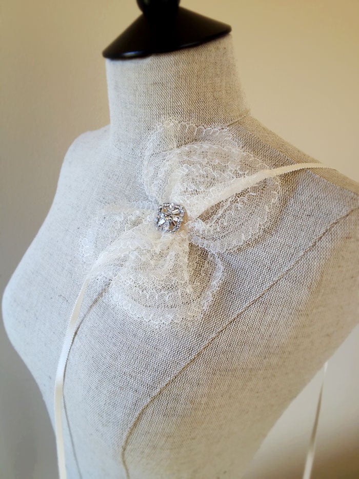 Image of Elina Antique Chantilly Silk Lace Bow