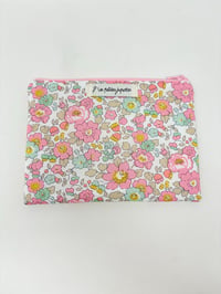 Image 1 of Pochette petit format LA COQUETTE Liberty Betsy Cupcake