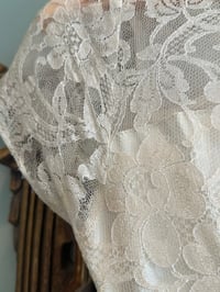 Image 21 of 1950s Tiered Elegance 