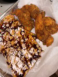 Reese’s Chicken & Waffles 