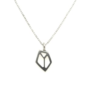 Image of Small Silver Pendant Necklace