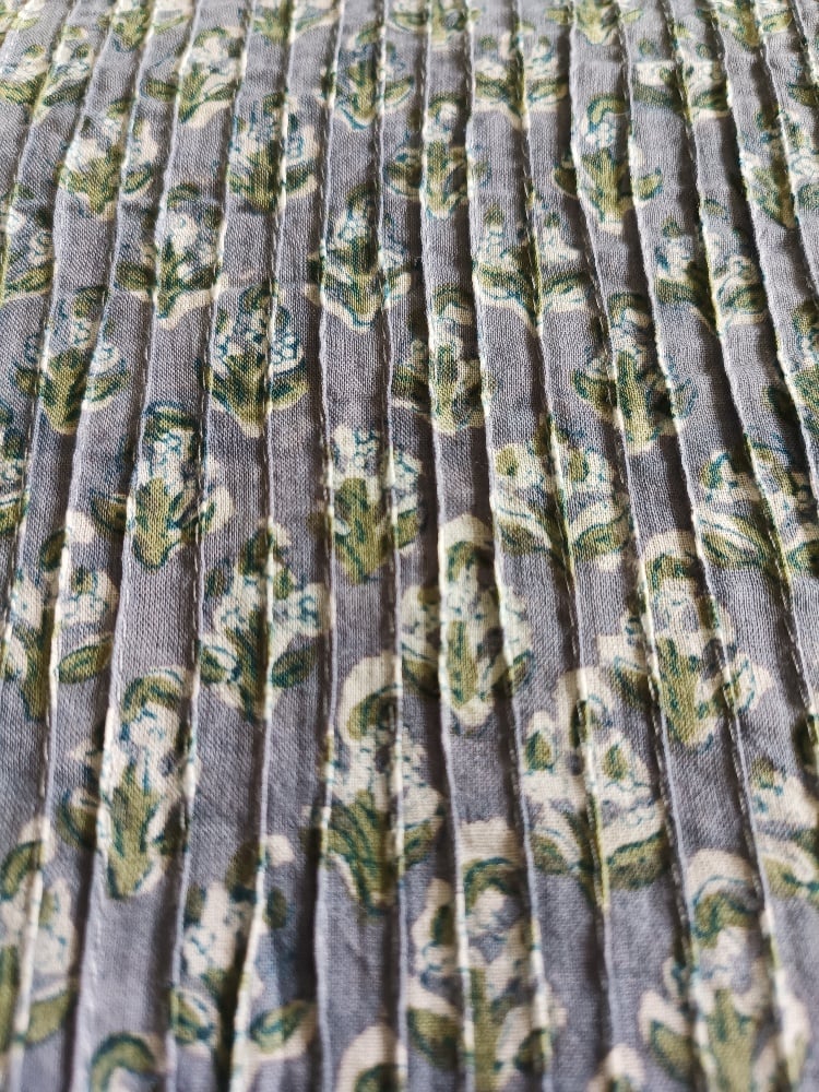 Image of Namasté fabric tissu surpiqué plissé bleu 
