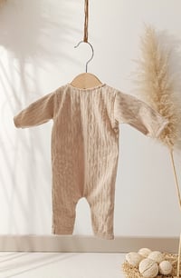 Image 3 of Newborn onesie for photoshoot | Bill | beige | fotorequisiten | accessoires photo