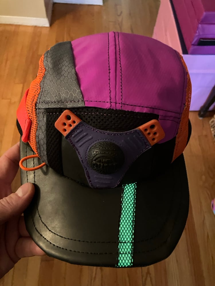 The Pump Upcycled Shoe 5-Panel