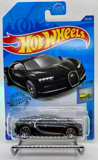 ‘16 Bugatti Chiron 