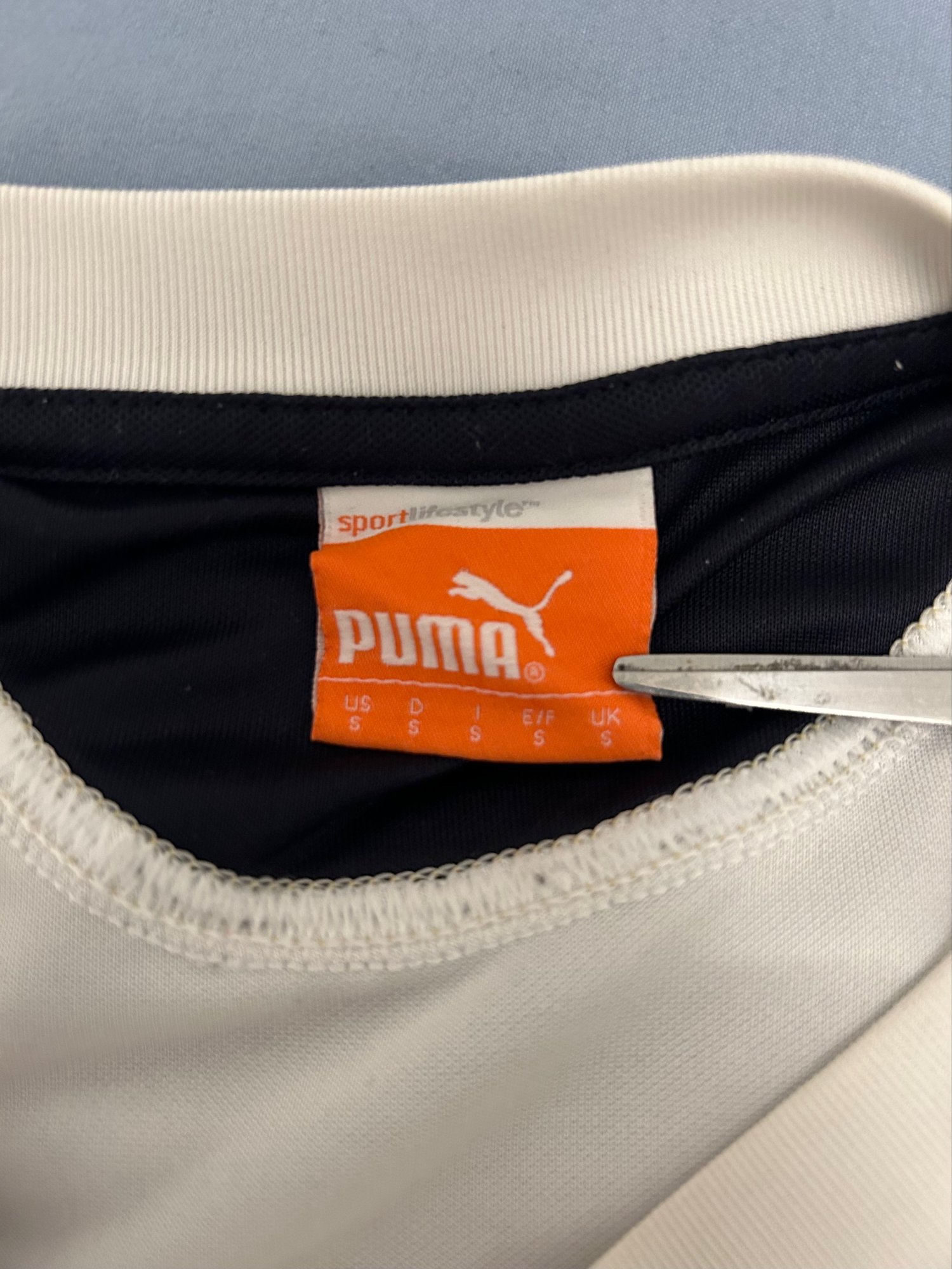 Image of Tottenham Hotspur “VAN DER VAART 11” 2010/11 Home Cup Shirt + patches (S)