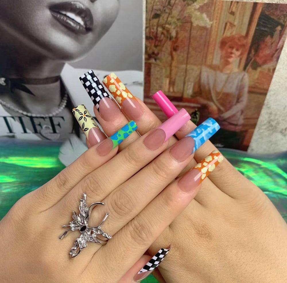 Image of colorful press on nail set