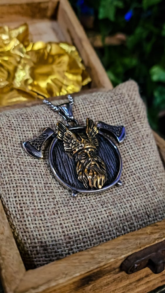 πThe Armored Kingdom Twin Axe Golden Norse King Necklace
