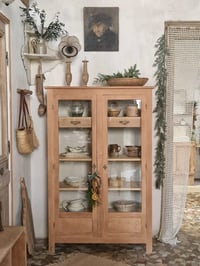 Image 1 of La vitrine en chêne 